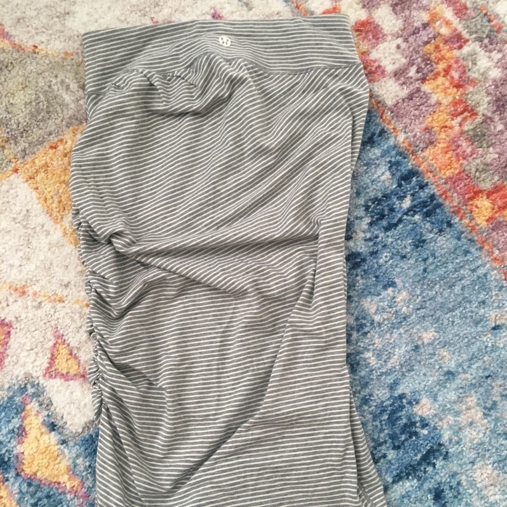 Striped grey/white Lululemon skirt